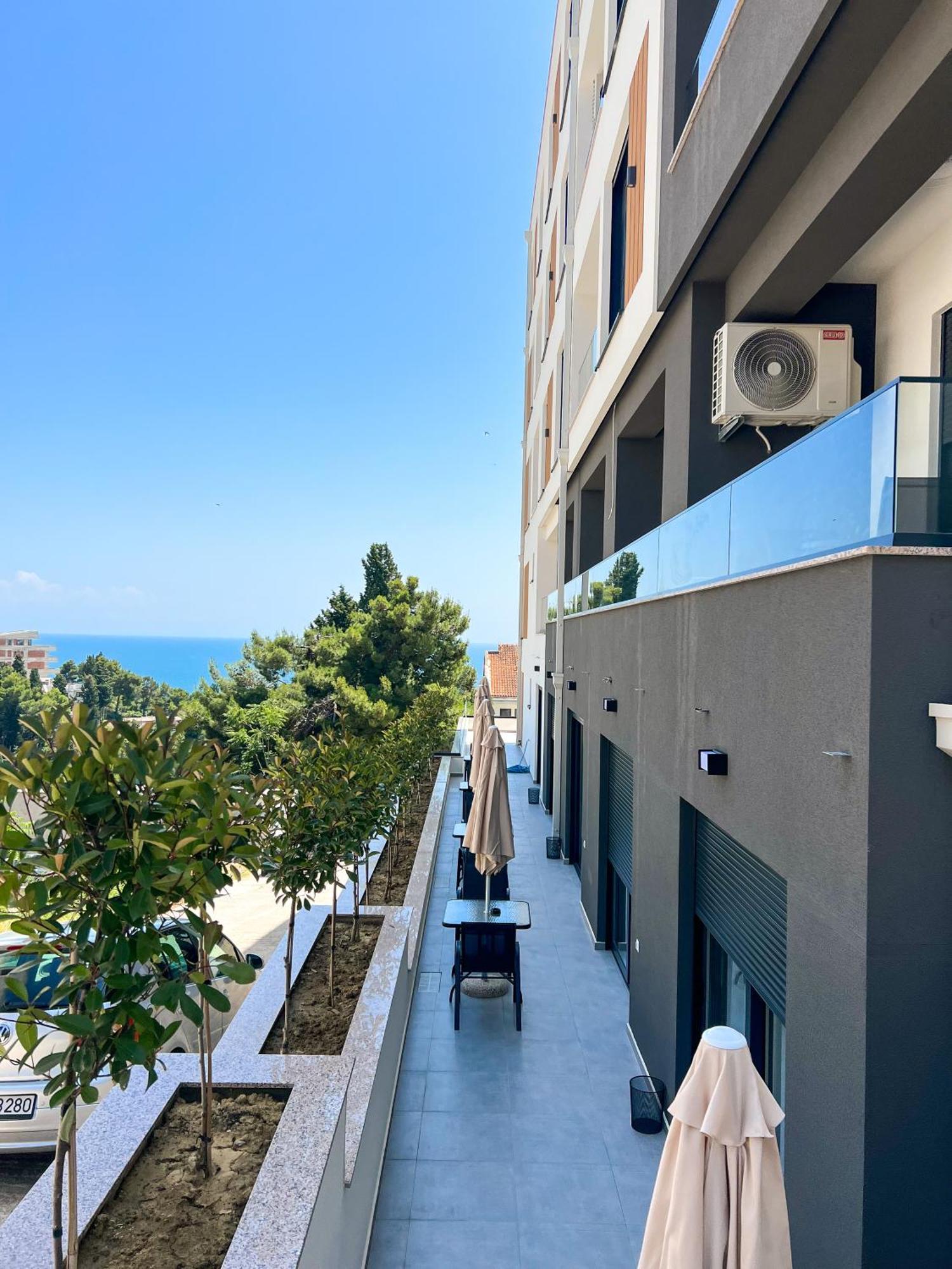 Square Residence Ulcinj Buitenkant foto