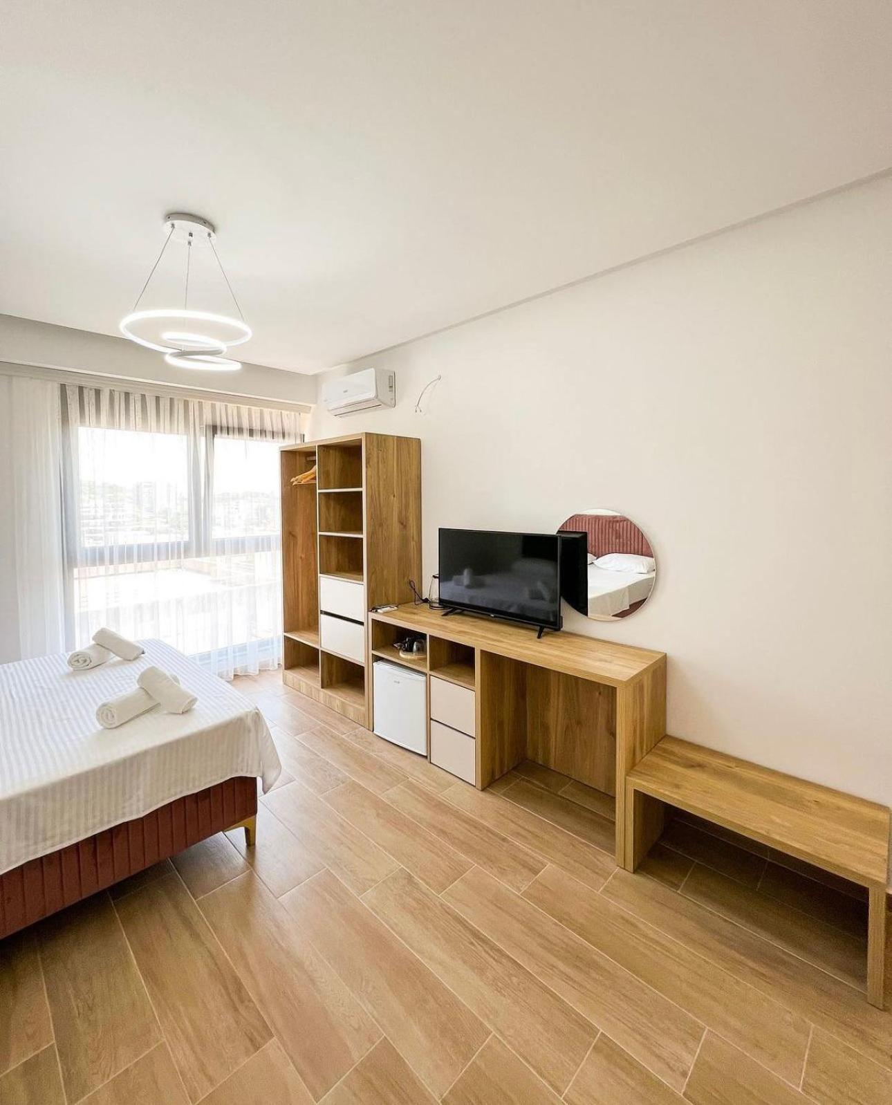 Square Residence Ulcinj Buitenkant foto